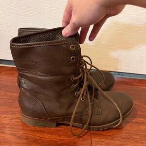 Rock & Candy Brown Lace-Up Ankle combat Boots